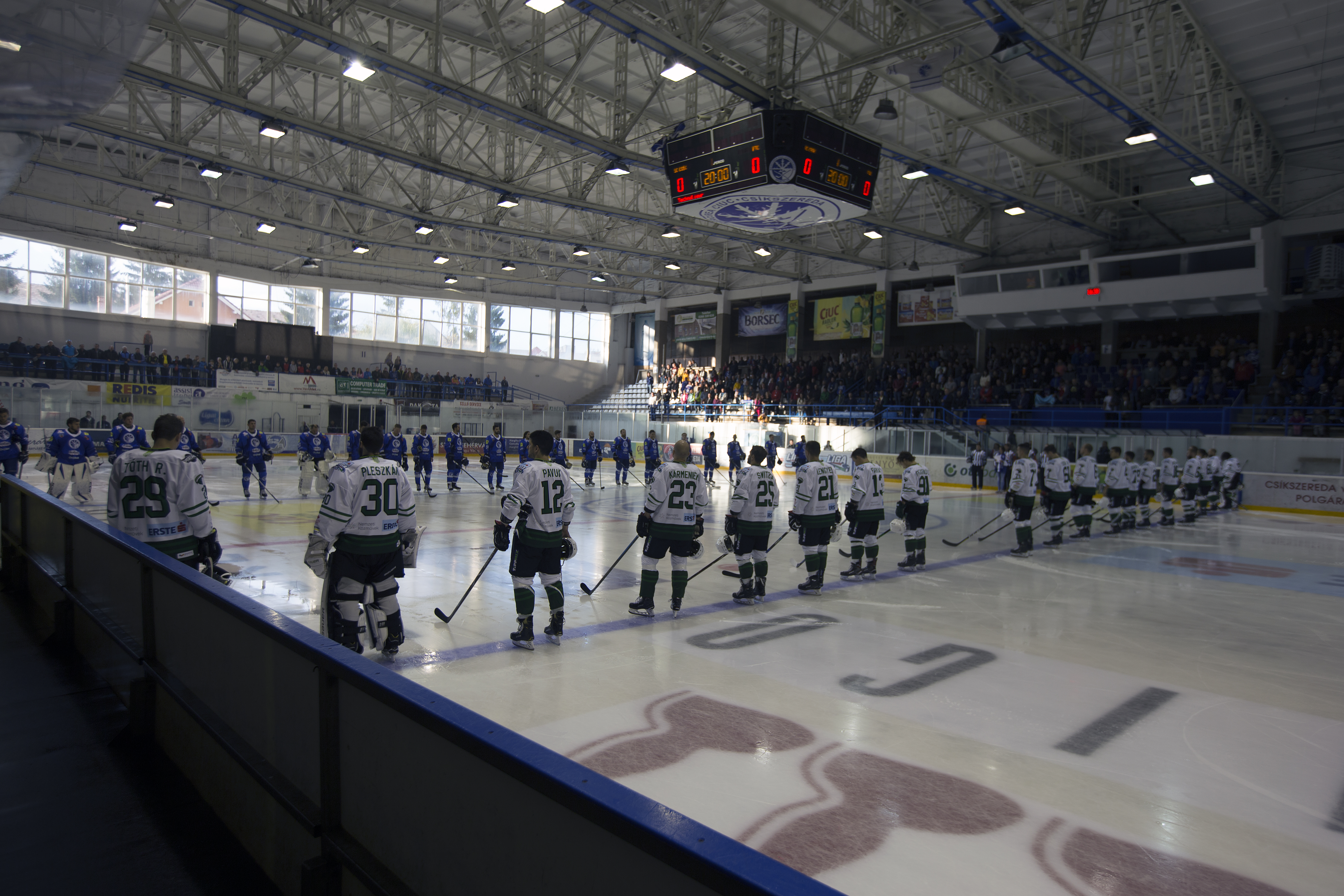 A csíkszeredai Vákár Lajos Műjégpálya