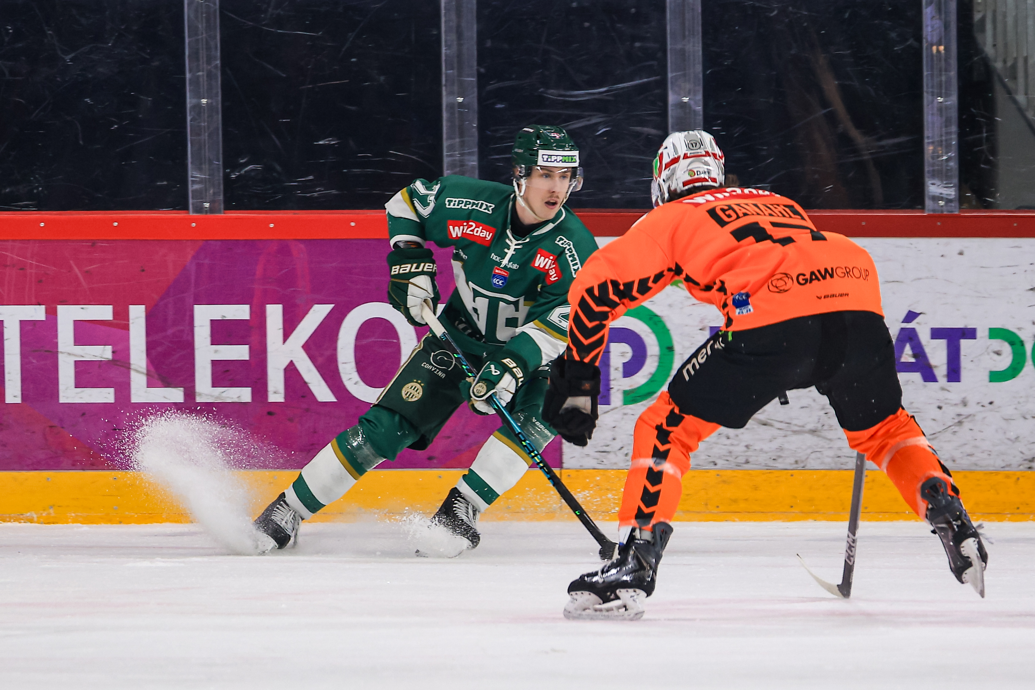 Az ICEHL-ben v&iacute;vott meccsek j&oacute;t tettek a Fradi j&aacute;t&eacute;kosainak