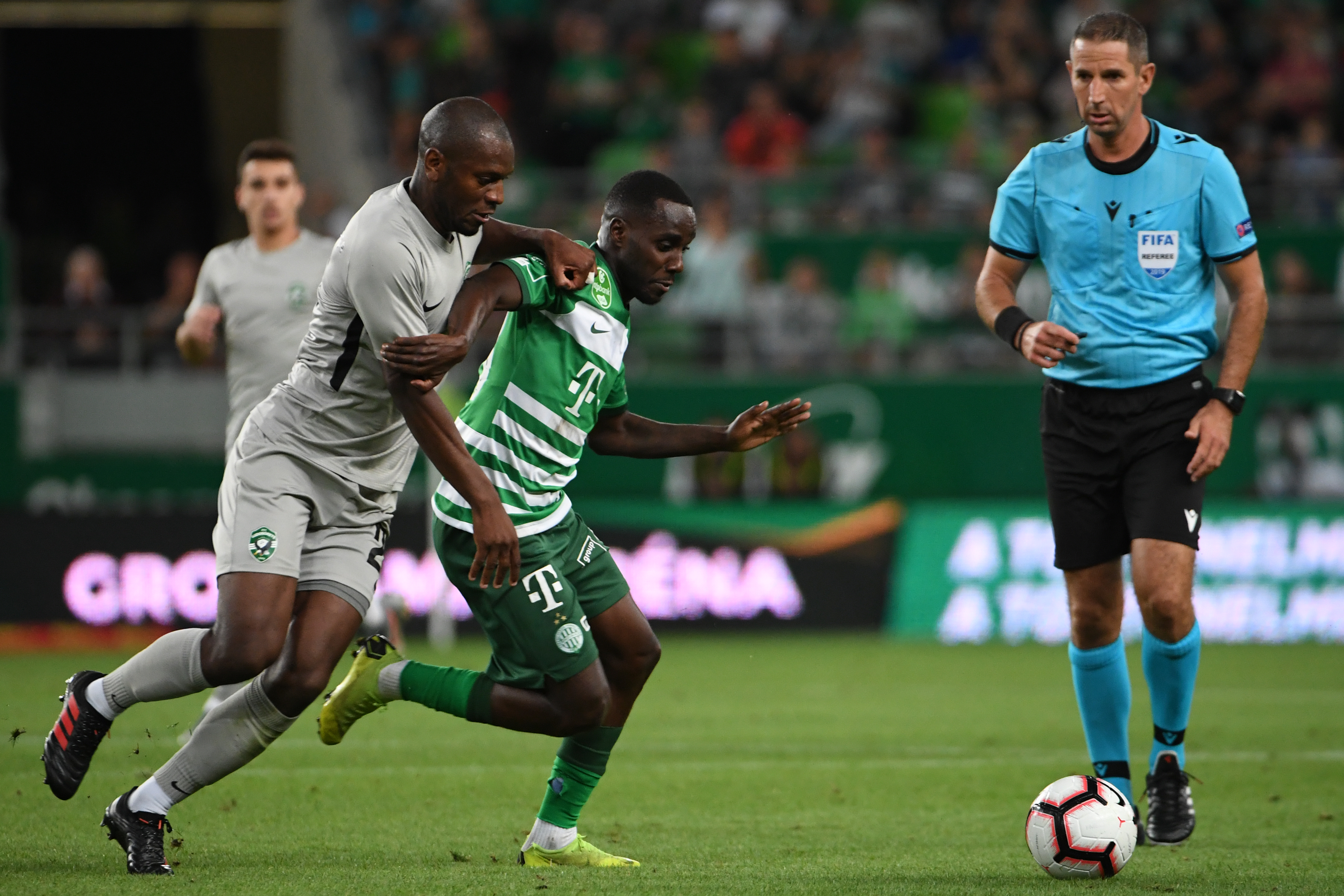 A Ludogoreccel 2019-ben n&eacute;gyszer is &ouml;sszecsaptunk. Itt &eacute;ppen Tokmac Nguen (z&ouml;ldben) k&uuml;zd a labd&aacute;&eacute;rt