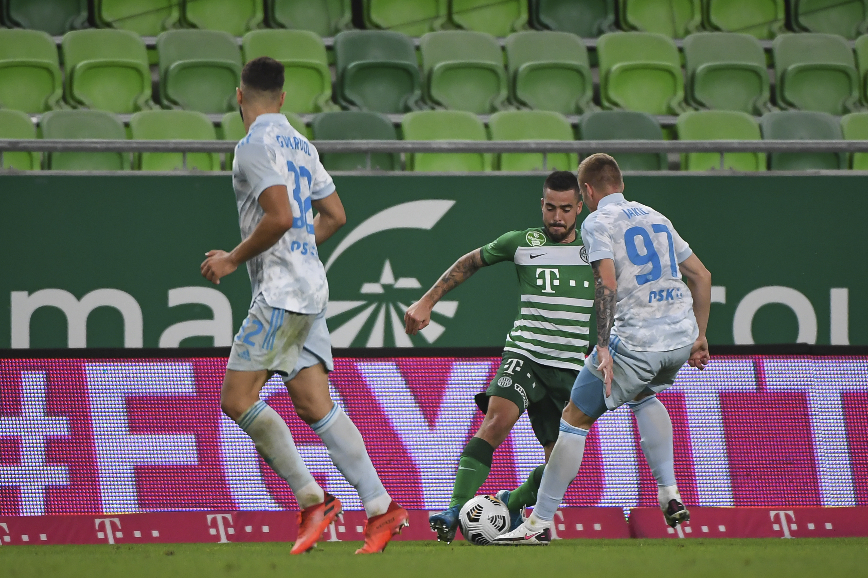 Tavaly revansot vett&uuml;nk a z&aacute;gr&aacute;biakon