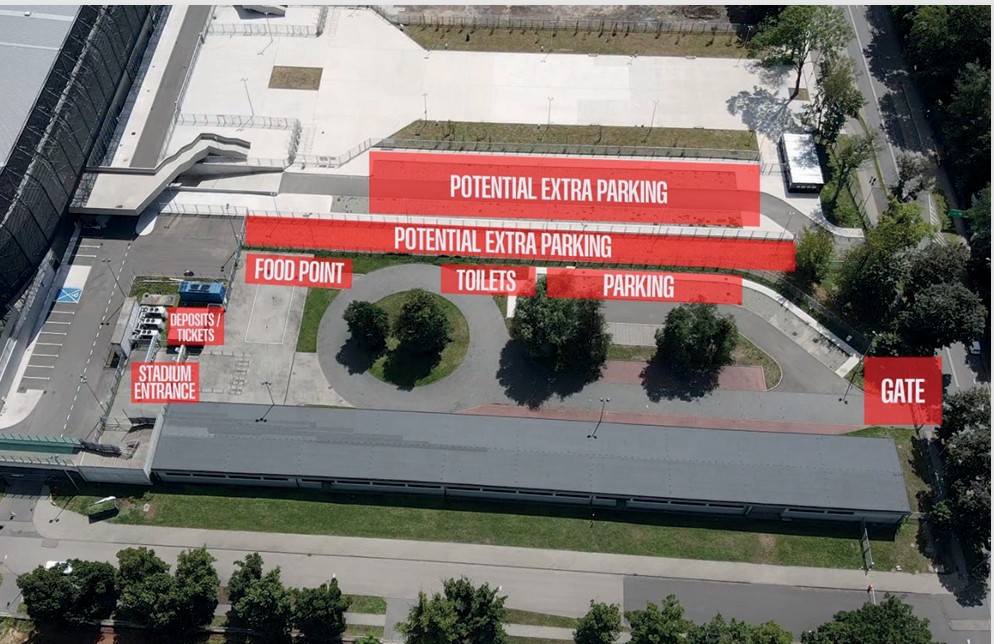 A vend&eacute;g szurkol&oacute;k gy&uuml;lekez&eacute;si helye a zabrzei stadionn&aacute;l