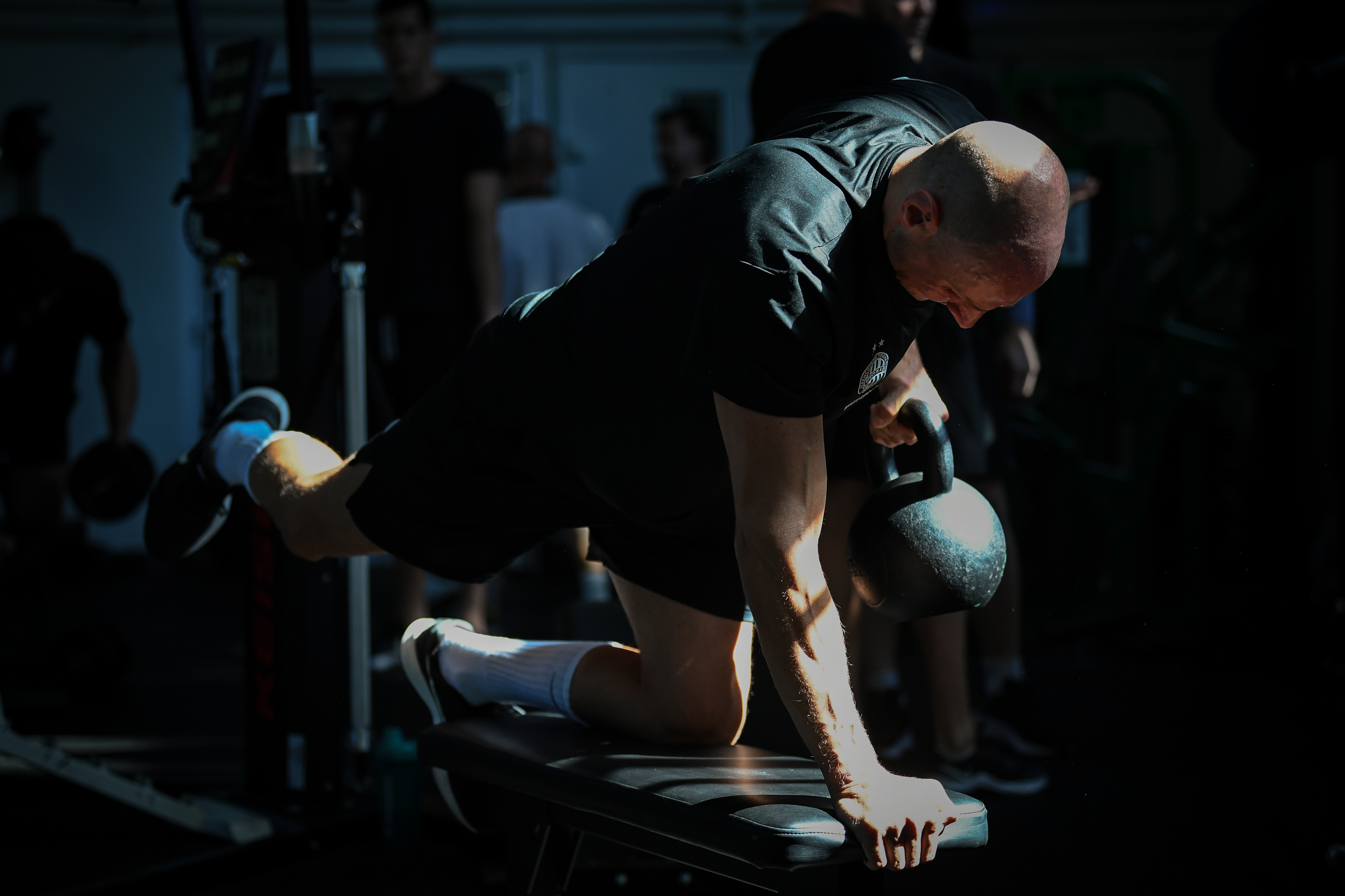 Az imm&aacute;r k&eacute;tszeres vil&aacute;gbajnok Varga D&eacute;nes a konditeremben is vez&eacute;r