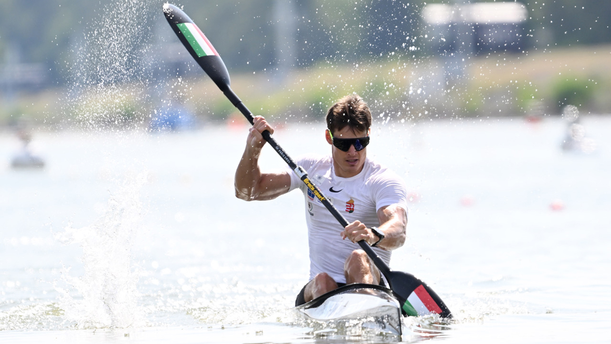 Varga &Aacute;d&aacute;m mozgalmas szezon el&eacute; n&eacute;z.