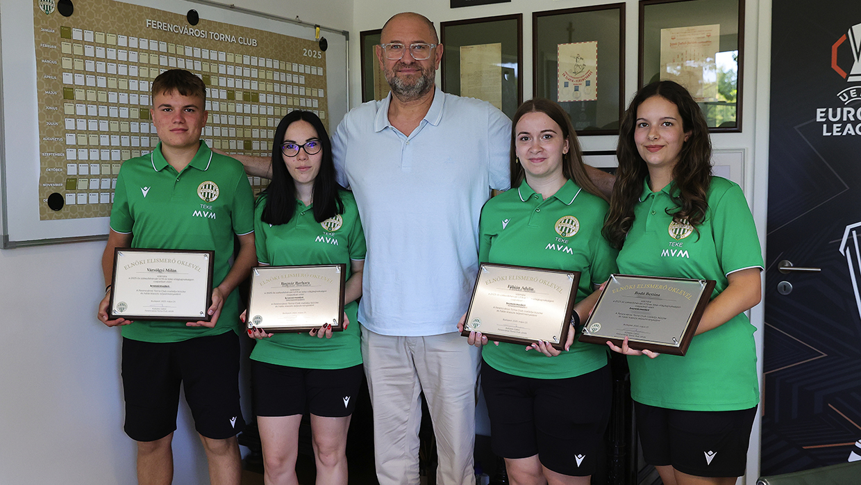 Tek&eacute;zőink balr&oacute;l jobbra: V&aacute;rv&ouml;lgyi Mil&aacute;n, Bogn&aacute;r Barbara, F&aacute;bi&aacute;n Adelin, Bod&oacute; Bettina