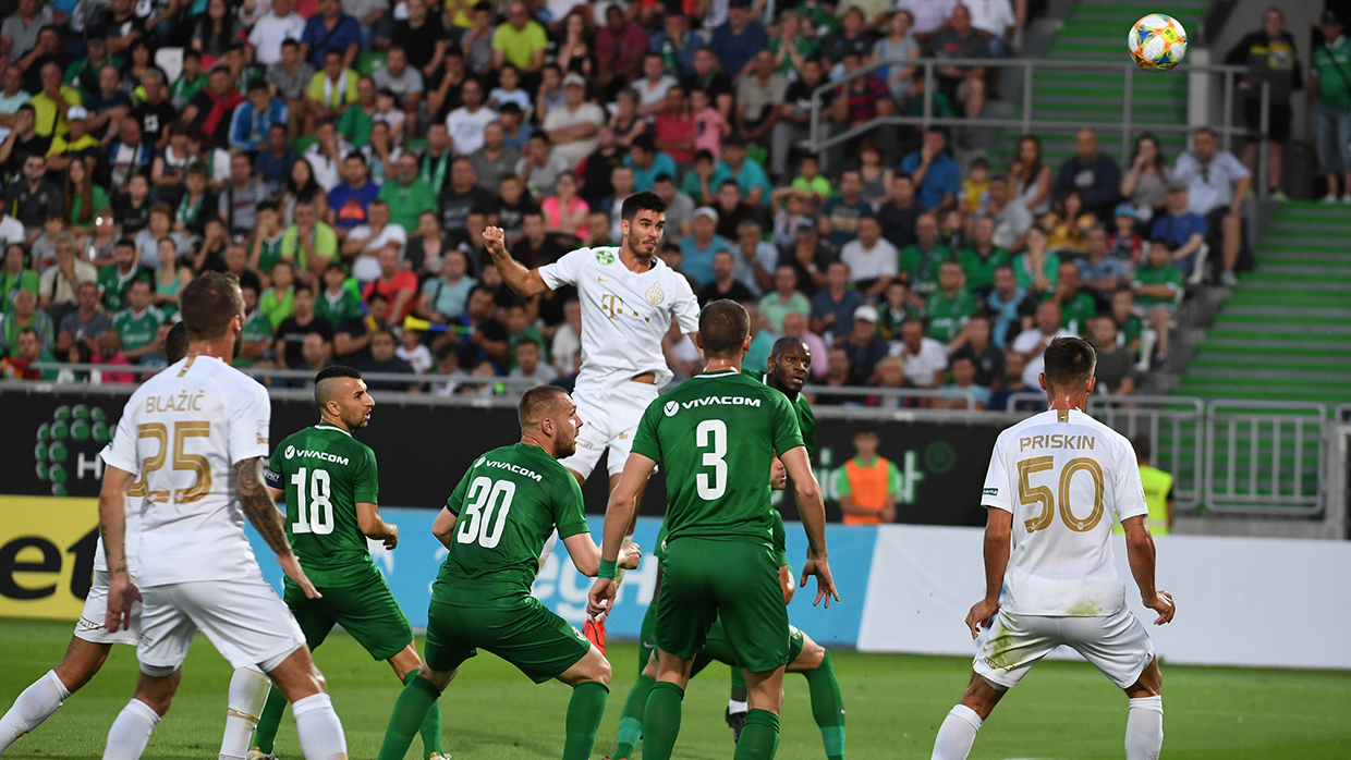 Ihor Haratin pomp&aacute;s g&oacute;lt fejelt a bolg&aacute;roknak a 2019-es BL-selejtezőn